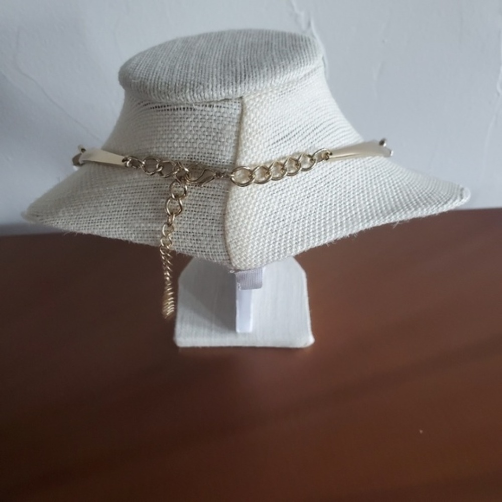 Bebe Necklace - Picture 5 of 5